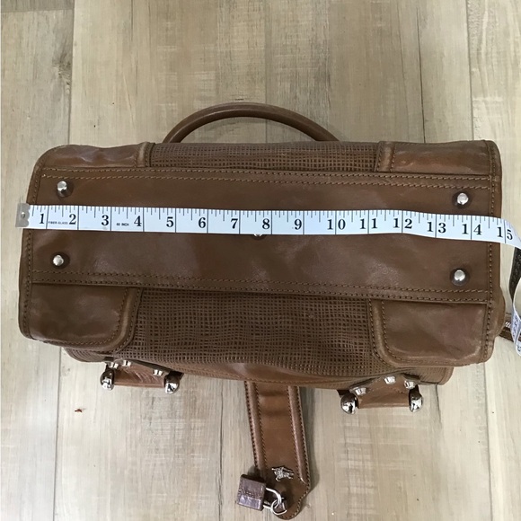 Burberry Quilted Manor Large Tote Bag in Tan Perforated Silver Accents - Picture 2 of 9